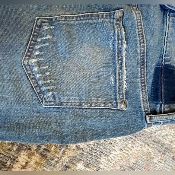 A&F High Rise Mom Short - Picture 3 of 4